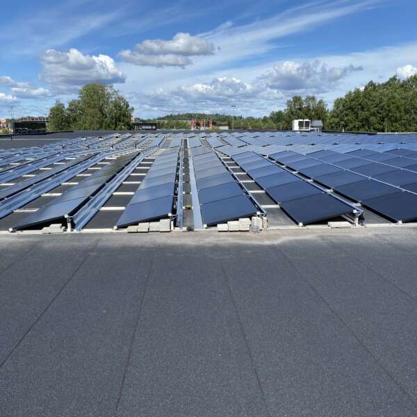 Solpaneler i Sverige kommersiella fastigheter